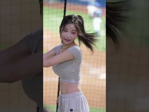 이주은 응원 직캠, 미소부터 안무까지 #이주은 #치어리더 #Shorts 영상 이미지